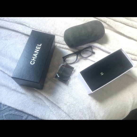 Authentic Chanel glasses - Picture 5 of 5